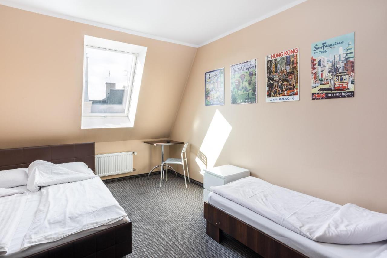 ורוצלב Shick Hostel מראה חיצוני תמונה