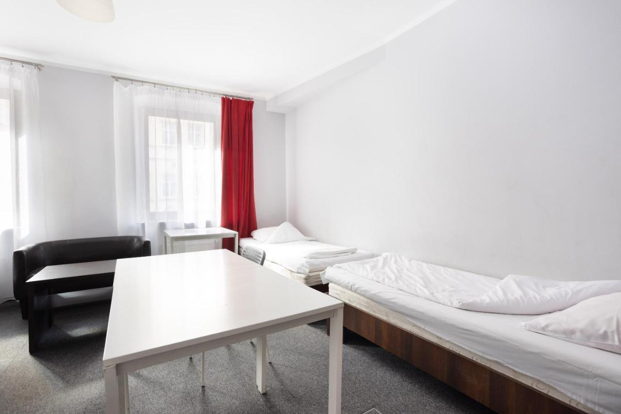 ורוצלב Shick Hostel מראה חיצוני תמונה